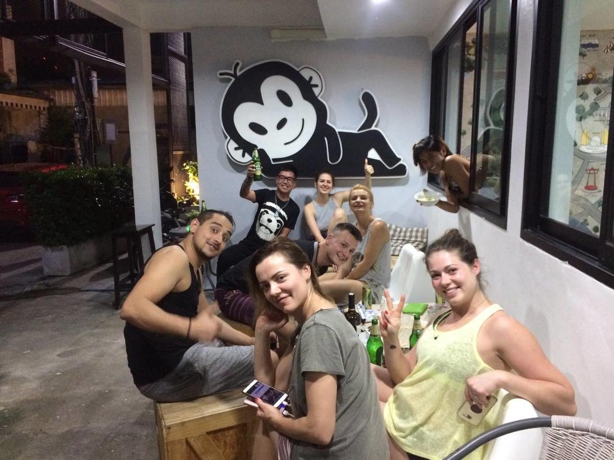 Monkeynap Hostel Bangkok Exterior photo