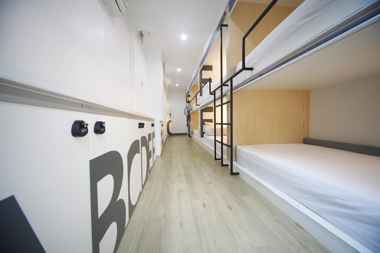 Monkeynap Hostel Bangkok Exterior photo